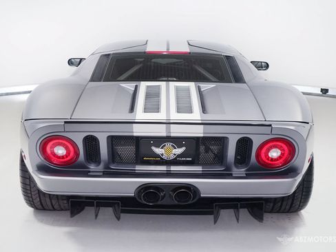 Used 2006 Ford GT RWD image 7