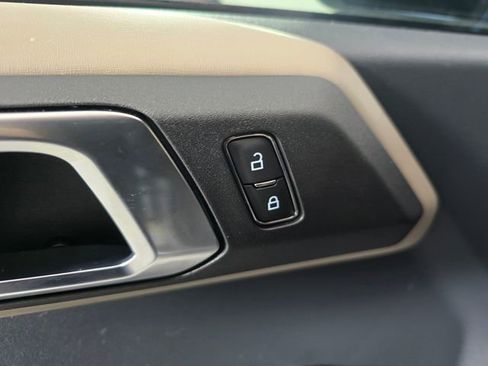 Certified 2024 Ford Bronco Wildtrak image 24