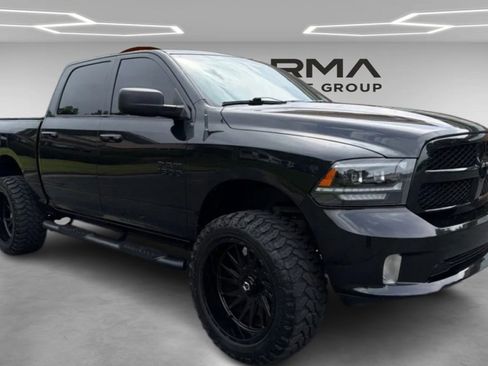 Used 2017 RAM 1500 Express w/ Black Ram 1500 Express Group RWD image 7