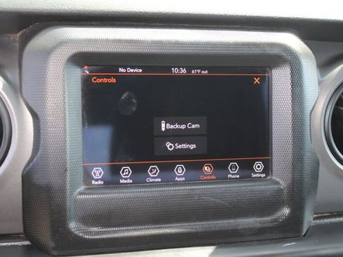 Used 2023 Jeep Wrangler Sport S image 25