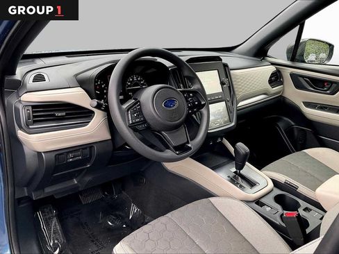 Used 2025 Subaru Forester AWD/4WD image 17