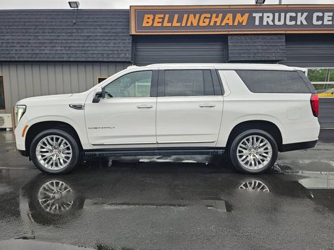 Used 2025 GMC Yukon XL Denali w/ Sun & Power Step Package AWD/4WD image 2