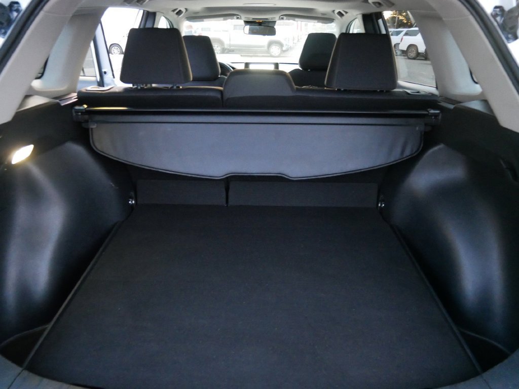 Used 2024 Toyota Corolla Cross LE AWD/4WD image 11
