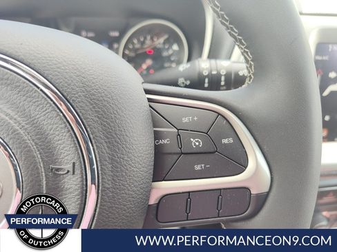 Used 2021 Jeep Compass Latitude AWD/4WD image 13