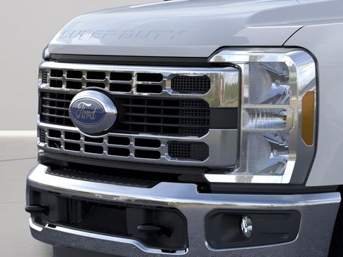 New 2026 Ford F350 XL w/ XL Chrome Package AWD/4WD image 9