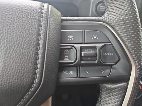 Used 2024 Toyota Tacoma SR5 AWD/4WD image 23
