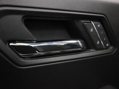 Used 2023 GMC Canyon Denali image 13