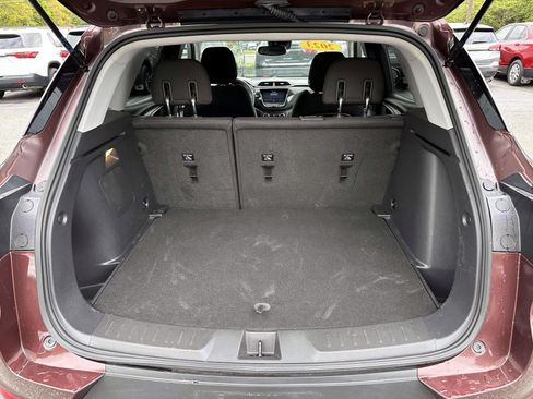 Used 2023 Chevrolet TrailBlazer LT w/ Convenience Package FWD image 7