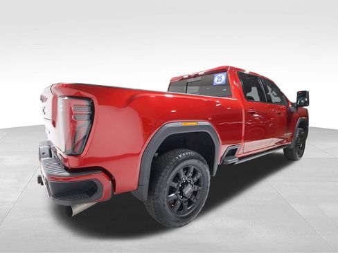 Used 2025 GMC Sierra 2500 AT4 w/ AT4 Premium Plus Package AWD/4WD image 4