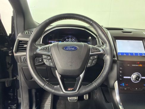 Used 2020 Ford Edge ST w/ Equipment Group 401A AWD/4WD image 16