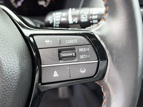 Used 2025 Honda HR-V Sport image 14