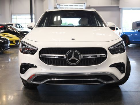 Used 2024 Mercedes-Benz GLA 250 4MATIC image 2