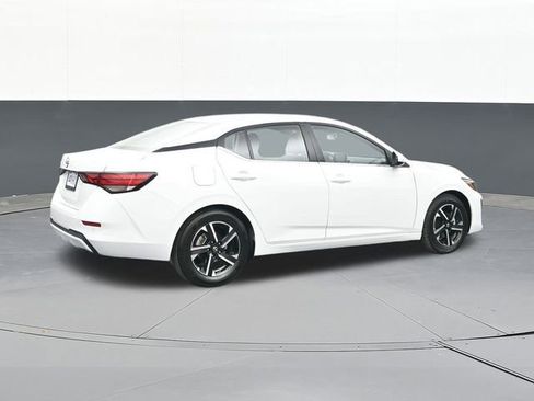 Used 2025 Nissan Sentra SV image 15