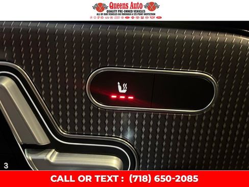 Used 2020 Mercedes-Benz GLB 250 4MATIC w/ Premium Package image 45