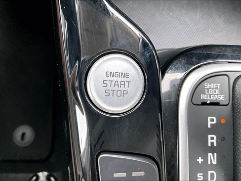Certified 2025 Kia Soul EX FWD image 34