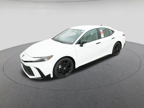 New 2026 Toyota Camry Hybrid image 1