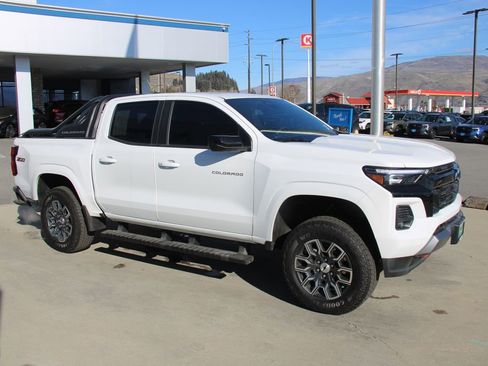Used 2023 Chevrolet Colorado Z71 w/ Advanced Trailering Package image 7