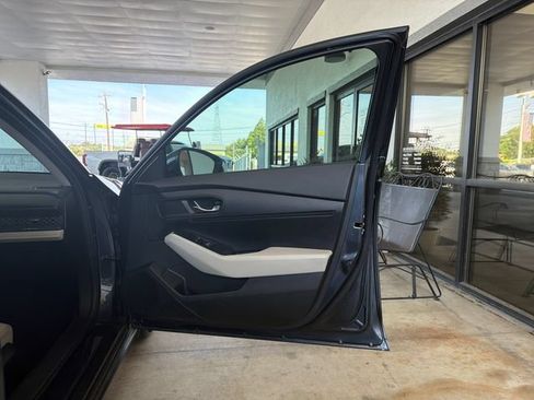 Used 2023 Honda Accord LX image 24