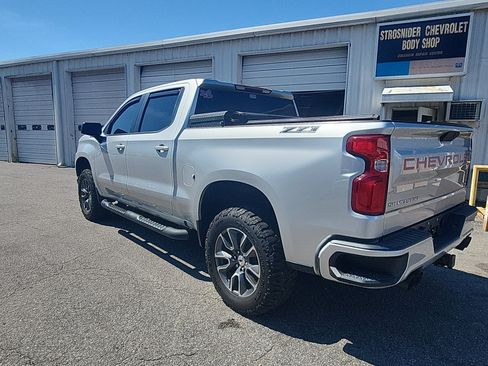 Used 2020 Chevrolet Silverado 1500 RST AWD/4WD image 3