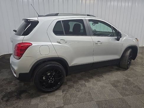 Used 2022 Chevrolet Trax LT w/ Driver Confidence Package image 3