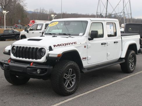 Used 2024 Jeep Gladiator Mojave image 3
