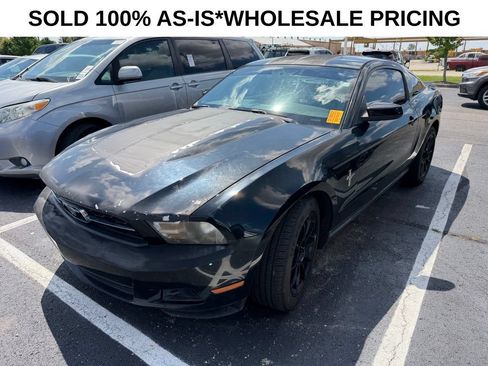 Used 2012 Ford Mustang Premium RWD image 2
