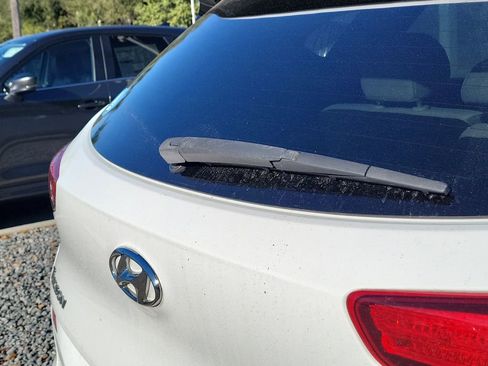 Used 2019 Hyundai Tucson SE image 18