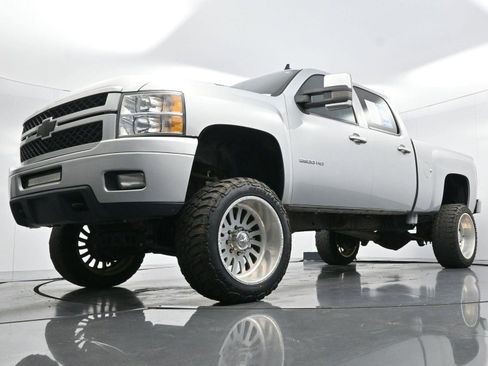 Used 2013 Chevrolet Silverado 2500 LTZ w/ LTZ Plus Package image 44