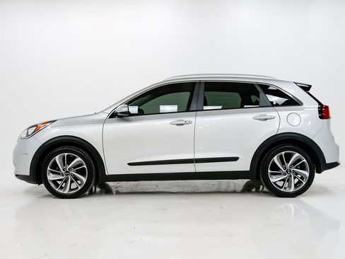 Used 2017 Kia Niro Touring image 30
