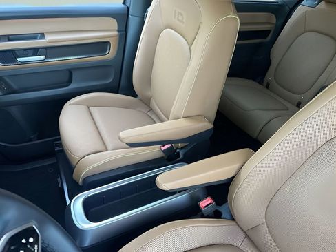 New 2025 Volkswagen ID. Buzz Pro S image 21