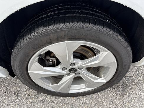 Used 2021 Audi Q5 Premium Plus w/ Premium Plus Package image 25