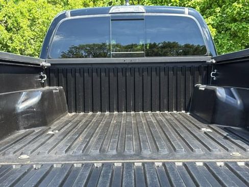 Certified 2023 Toyota Tacoma SR5 AWD/4WD image 25