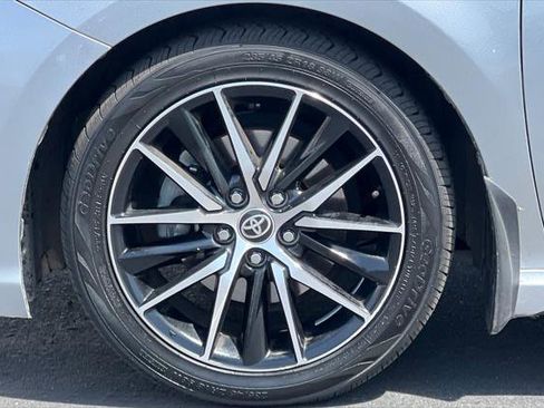Certified 2021 Toyota Camry SE w/ Convenience Package FWD image 29