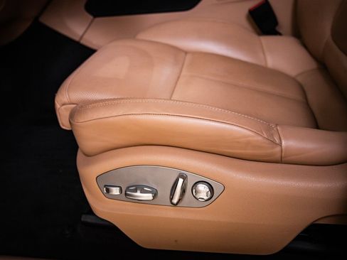 Certified 2021 Porsche Macan S AWD/4WD image 14