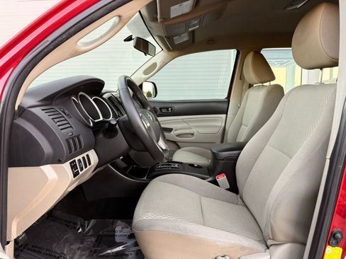 Used 2013 Toyota Tacoma 2WD Double Cab w/ Convenience Pkg image 16