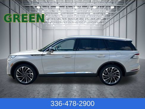Certified 2023 Lincoln Aviator Reserve w/ Equipment Group 201A AWD/4WD image 2