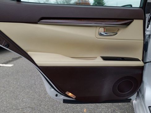 Used 2018 Lexus ES 350 w/ Premier Package image 25