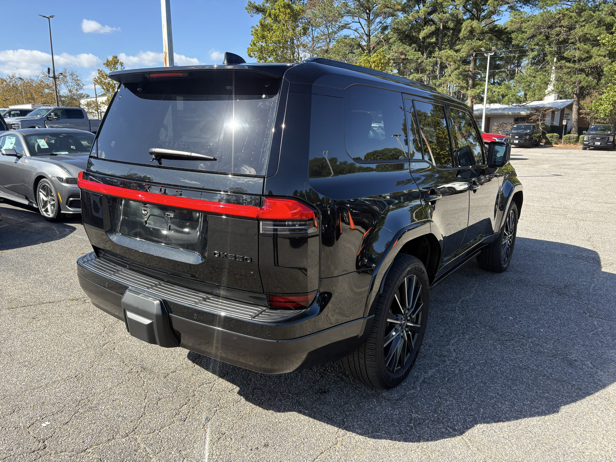 Used 2025 Lexus GX 550 w/ Accessory Package (2T) AWD/4WD image 5