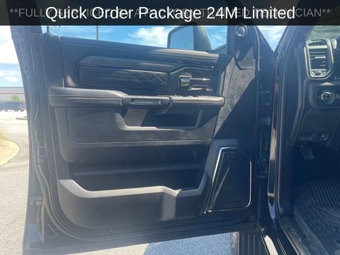 Used 2025 RAM 3500 Limited AWD/4WD image 14