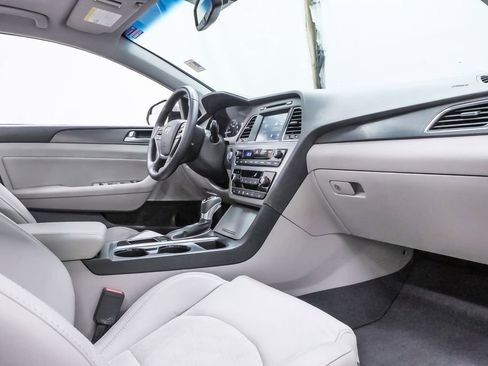 Used 2017 Hyundai Sonata Sport w/ Value Edition Package 02 image 13