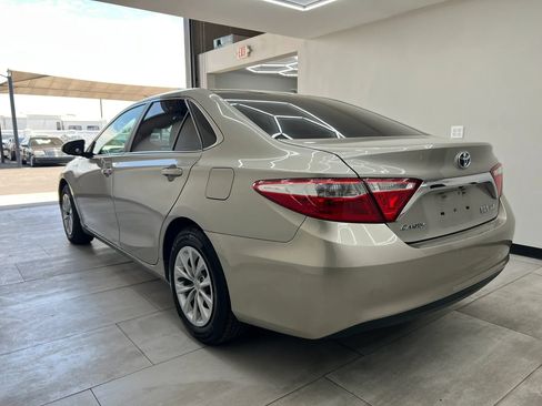 Used 2016 Toyota Camry LE FWD image 2