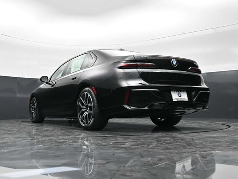 New 2026 BMW 740i w/ Premium Package RWD image 30