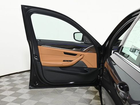 Certified 2023 BMW 530i xDrive w/ Premium Package image 29