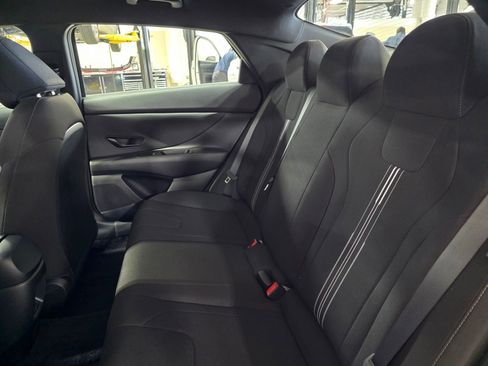 Certified 2025 Hyundai Elantra Sport FWD image 14