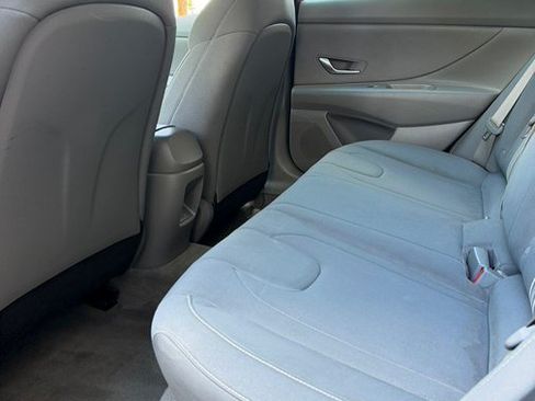 Used 2024 Hyundai Elantra SEL FWD image 15