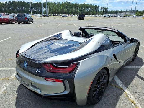 Used 2019 BMW i8 Roadster AWD/4WD image 6