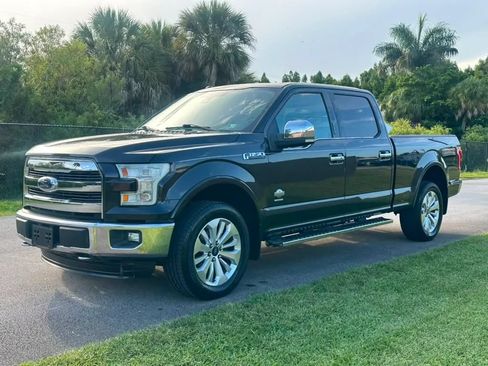 Used 2015 Ford F150 King Ranch w/ Equipment Group 601A Luxury AWD/4WD image 8