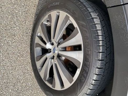 Used 2020 Subaru Ascent Touring w/ Popular Package #3 image 39