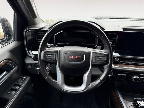 Used 2022 GMC Sierra 1500 Elevation w/ Elevation Premium Package image 12