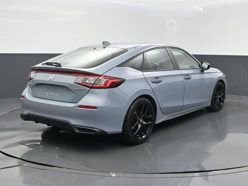 Used 2024 Honda Civic Sport image 7